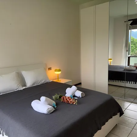 Tavernola - A Due Passi Dal Traghetto Apartamento Como