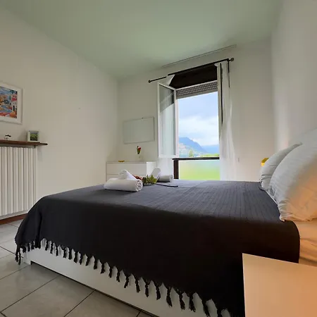 Tavernola - A Due Passi Dal Traghetto Apartamento *