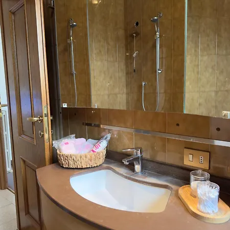 Tavernola Apartamento Como