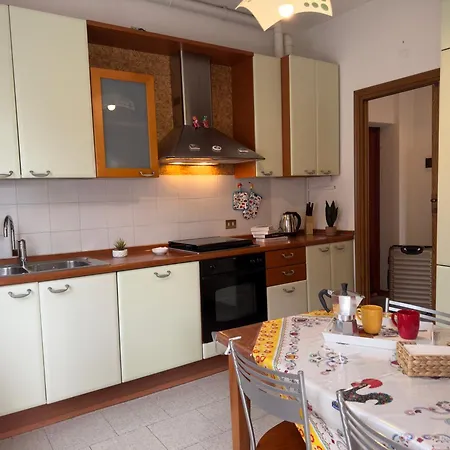 Tavernola Apartament Como