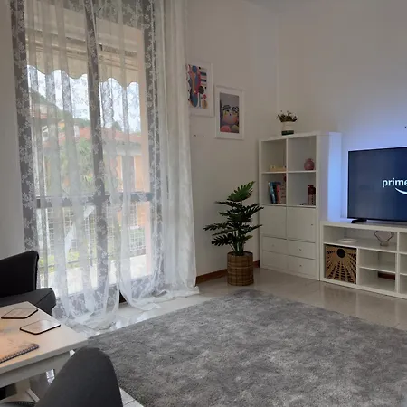 Tavernola - A Due Passi Dal Traghetto Apartamento