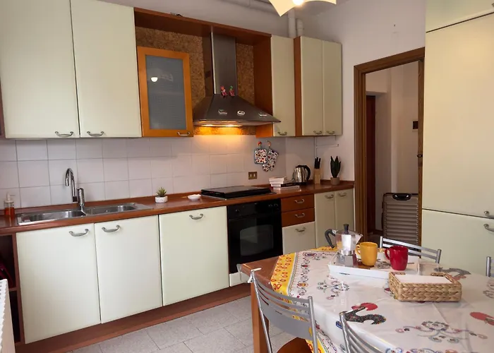 Tavernola - A Due Passi Dal Traghetto Apartamento Como